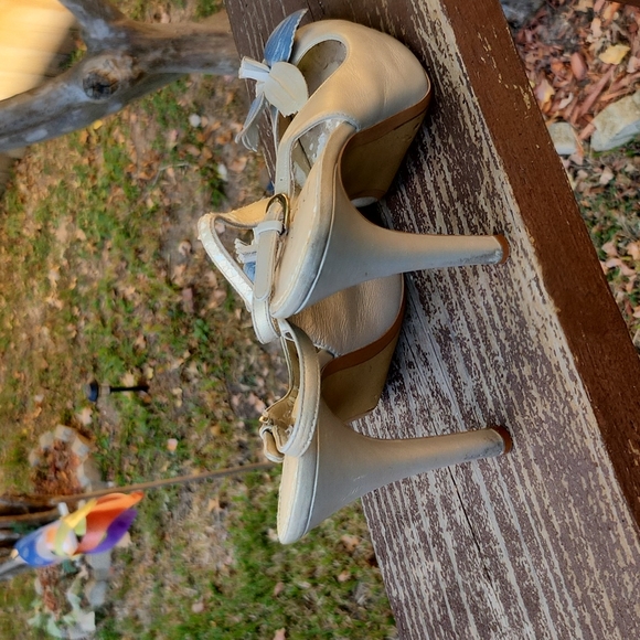 Linea Paola Peep Toe Stilettos - Picture 6 of 9